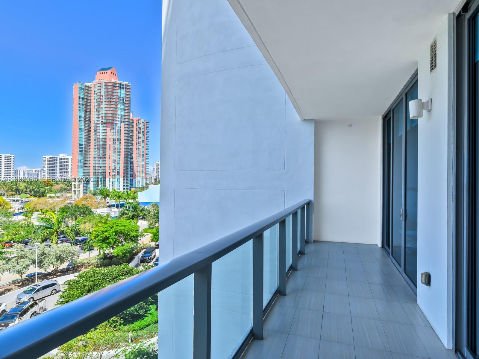 3300 NE 188th St #511, Aventura FL 33180