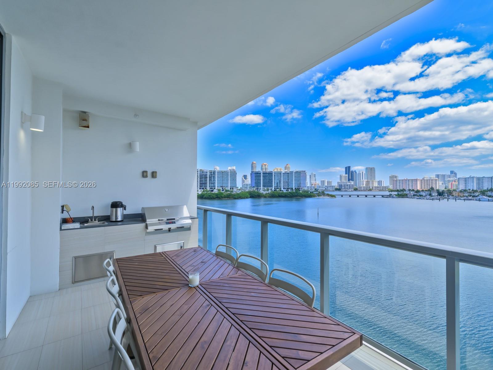 3300 NE 188th St #511, Aventura FL 33180