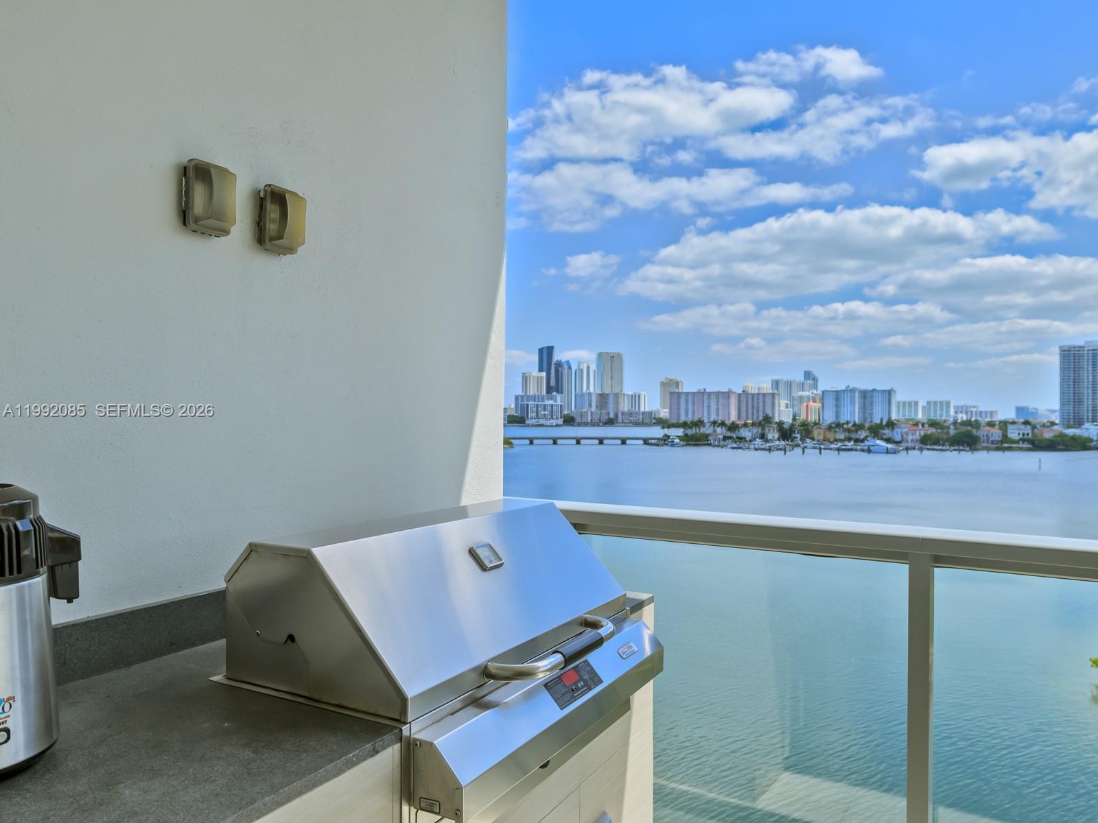 3300 NE 188th St #511, Aventura FL 33180