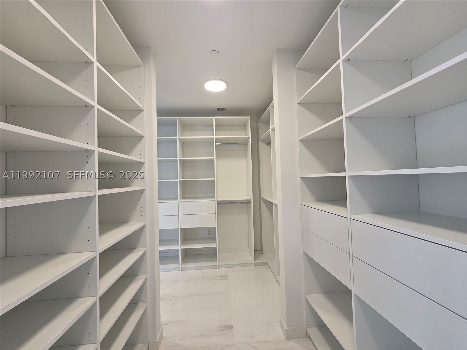 300 Biscayne Boulevard Way #2103C, Miami FL 33131