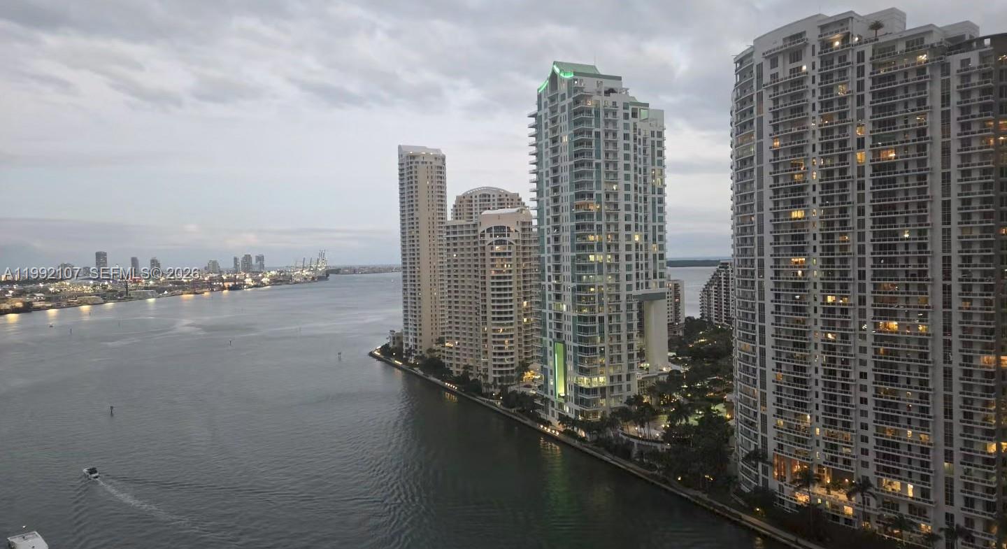 300 Biscayne Boulevard Way #2103C, Miami FL 33131