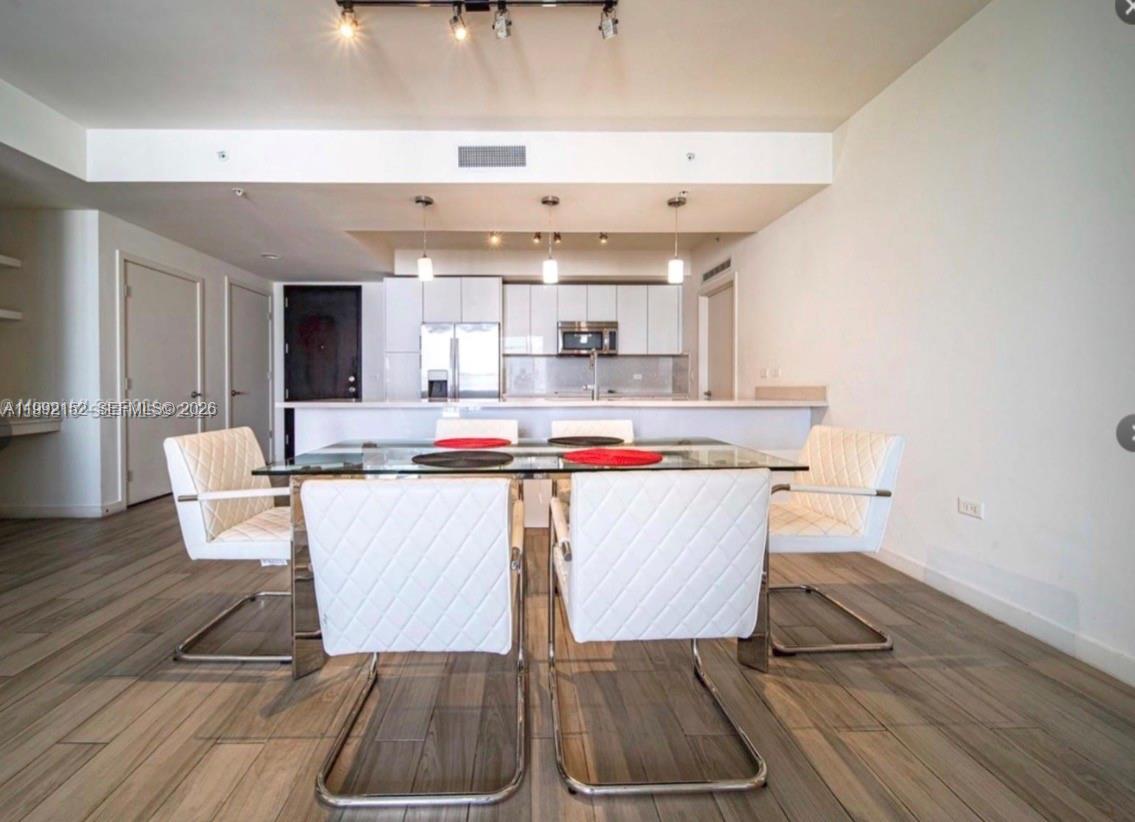 999 SW 1st Ave #2105, Miami FL 33130