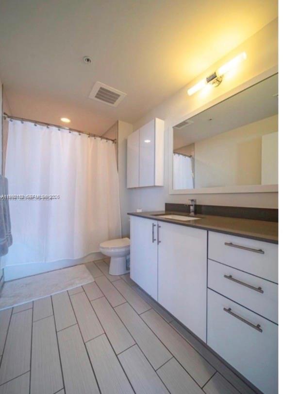 999 SW 1st Ave #2105, Miami FL 33130