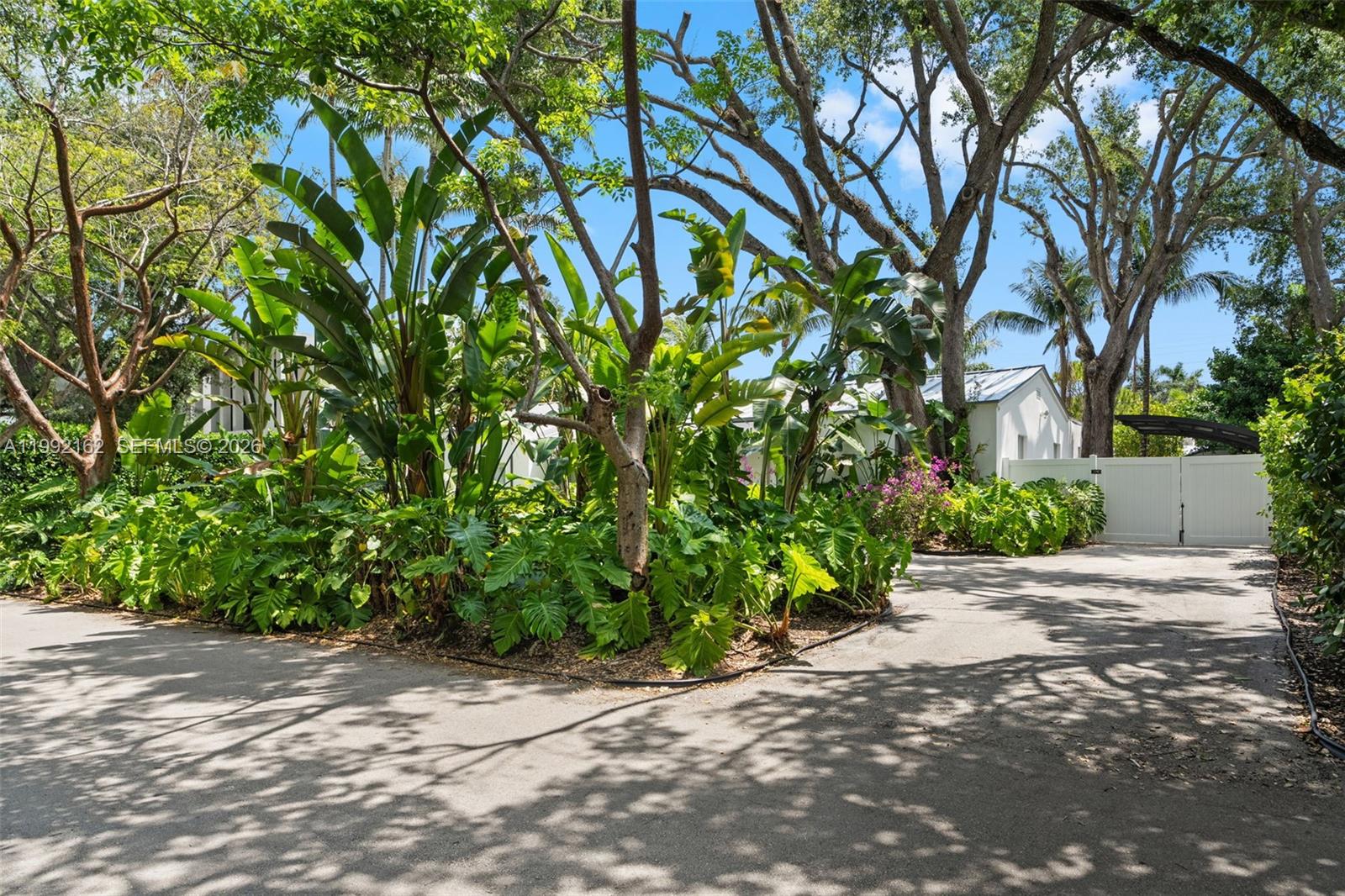 7531 SW 52nd Ct, Miami FL 33143