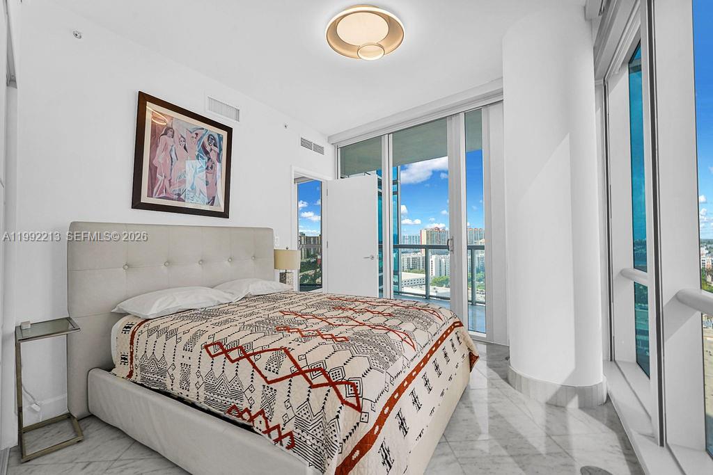 17121 Collins Ave #1808, Sunny Isles Beach FL 33160