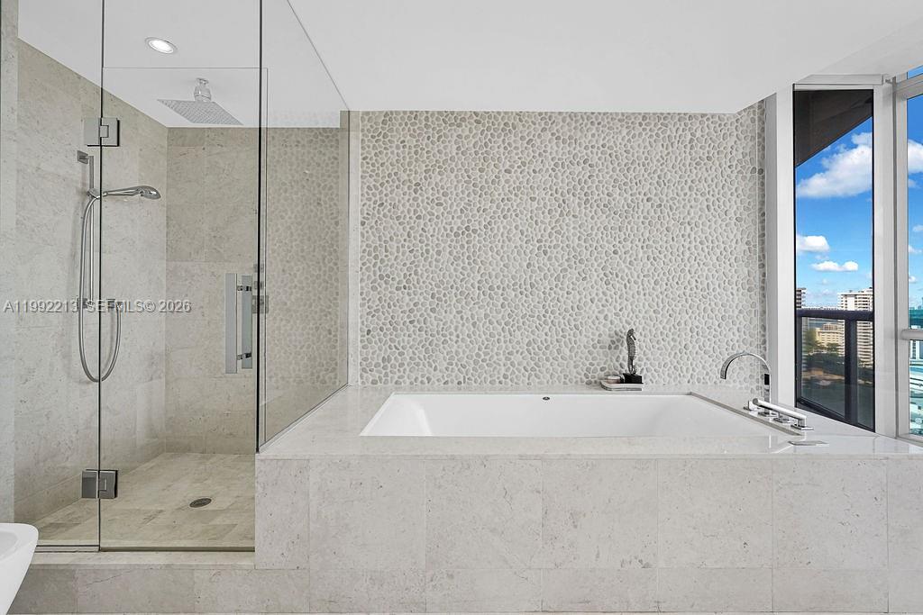 17121 Collins Ave #1808, Sunny Isles Beach FL 33160