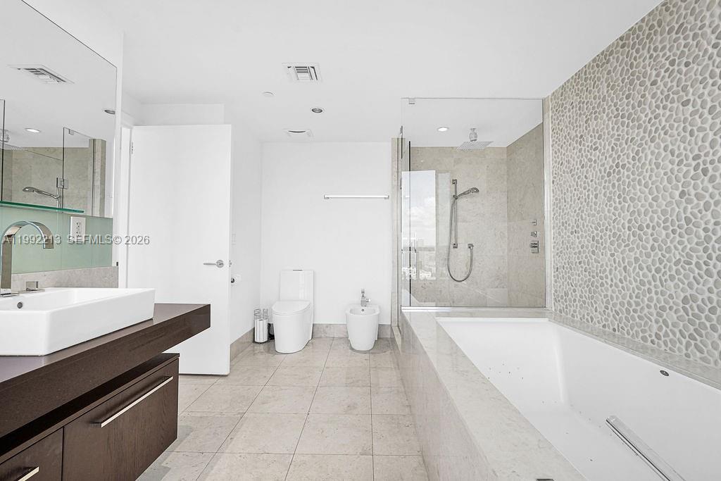 17121 Collins Ave #1808, Sunny Isles Beach FL 33160