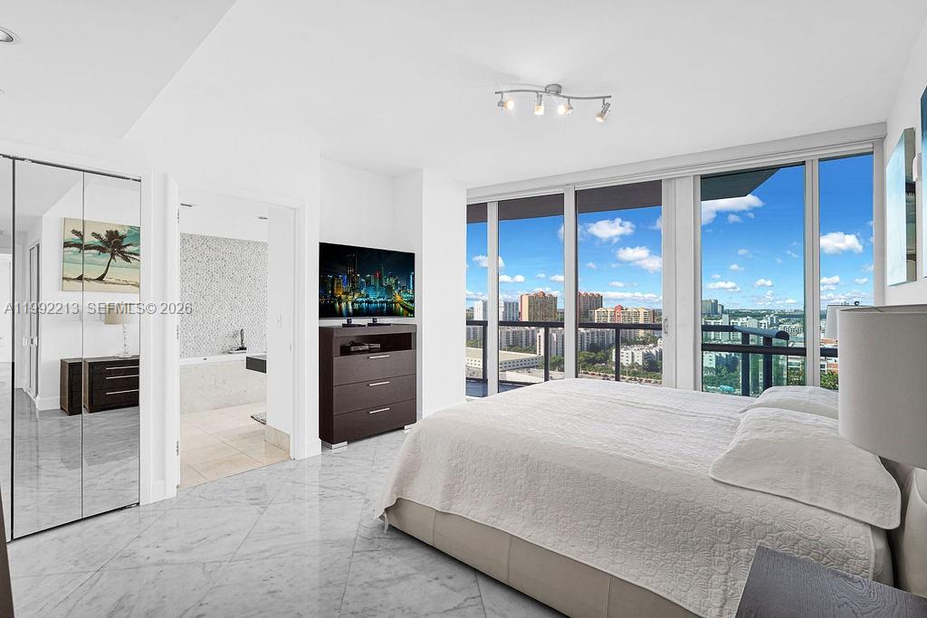 17121 Collins Ave #1808, Sunny Isles Beach FL 33160