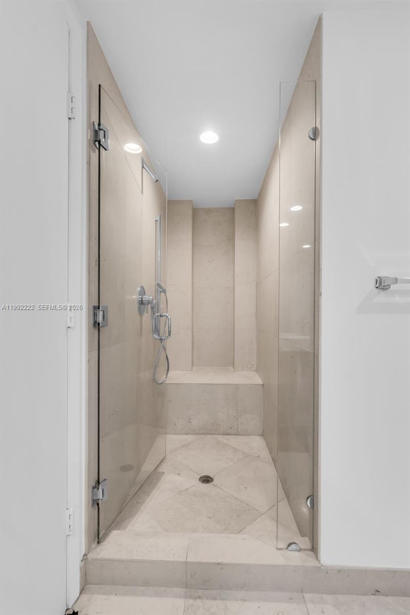 495 Brickell Ave #3708, Miami FL 33131