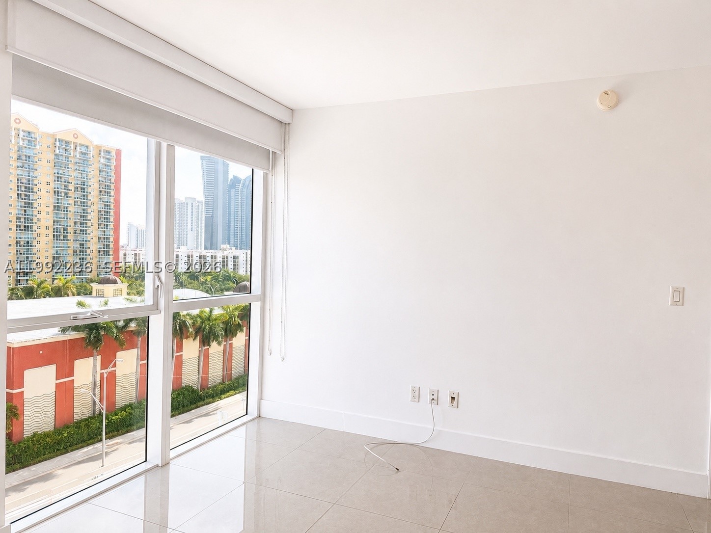 400 Sunny Isles Blvd #819, Sunny Isles Beach FL 33160