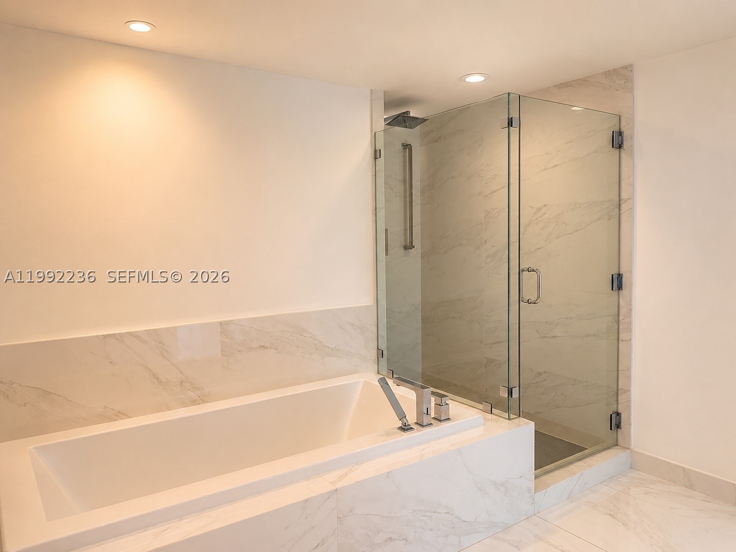 400 Sunny Isles Blvd #819, Sunny Isles Beach FL 33160