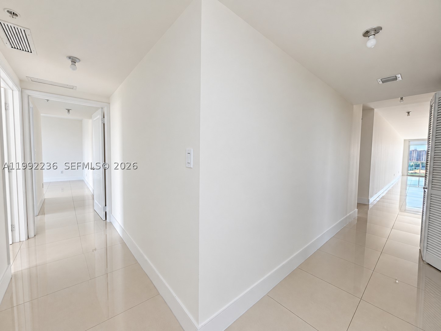 400 Sunny Isles Blvd #819, Sunny Isles Beach FL 33160