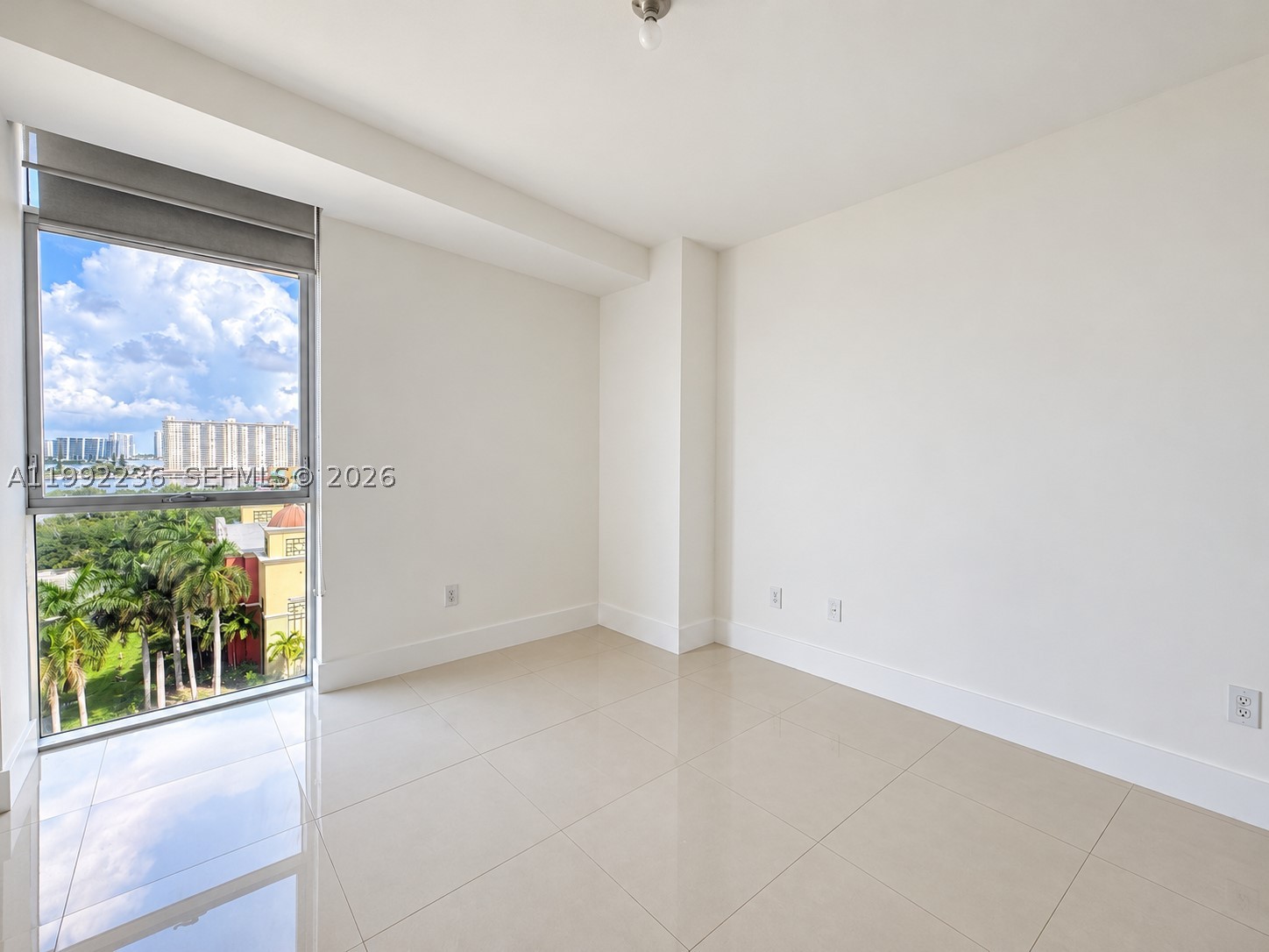400 Sunny Isles Blvd #819, Sunny Isles Beach FL 33160