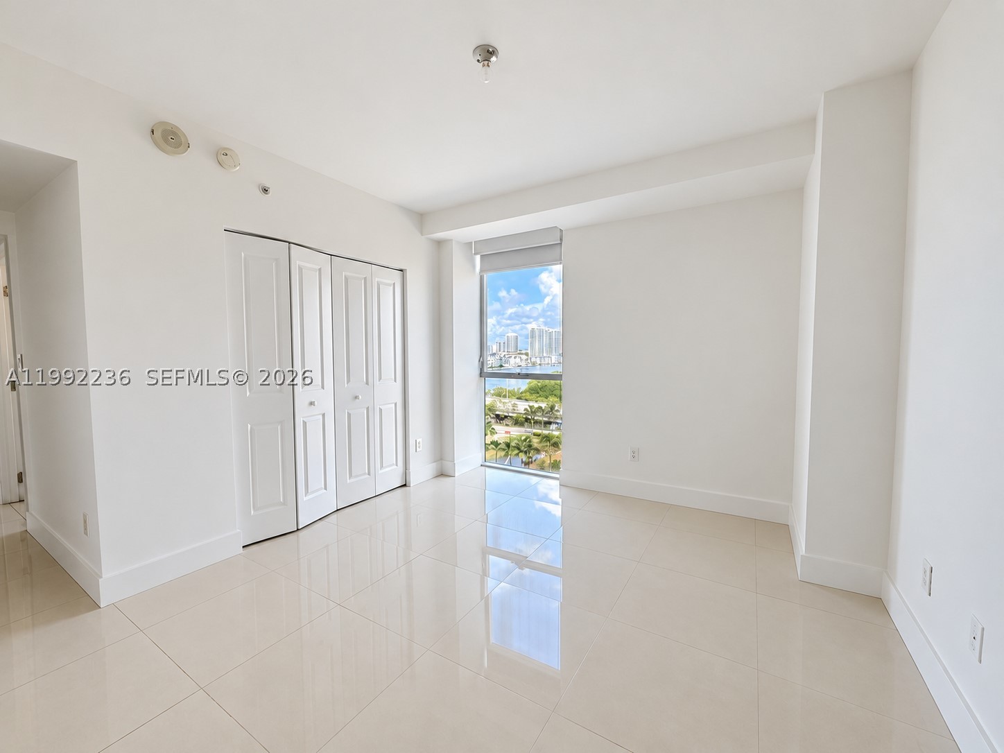 400 Sunny Isles Blvd #819, Sunny Isles Beach FL 33160