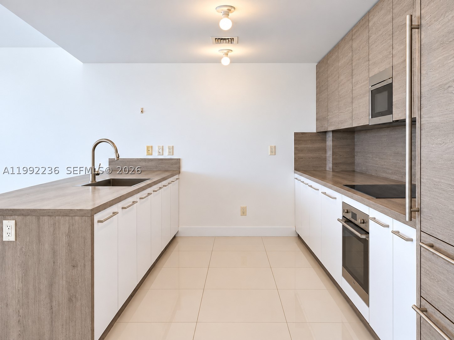 400 Sunny Isles Blvd #819, Sunny Isles Beach FL 33160