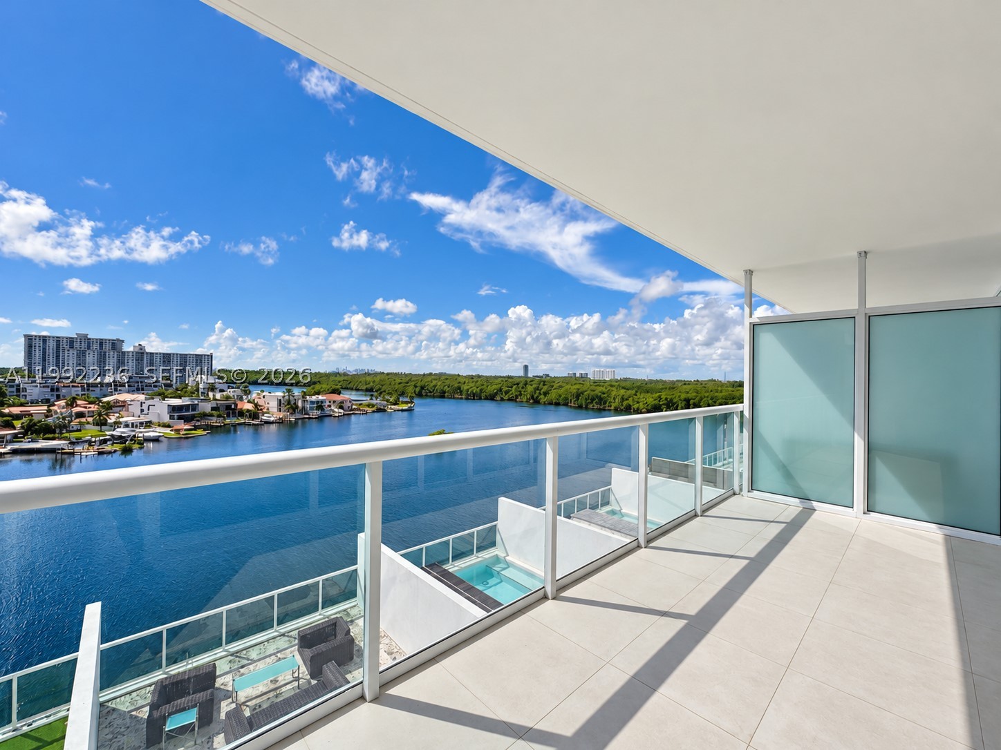400 Sunny Isles Blvd #819, Sunny Isles Beach FL 33160