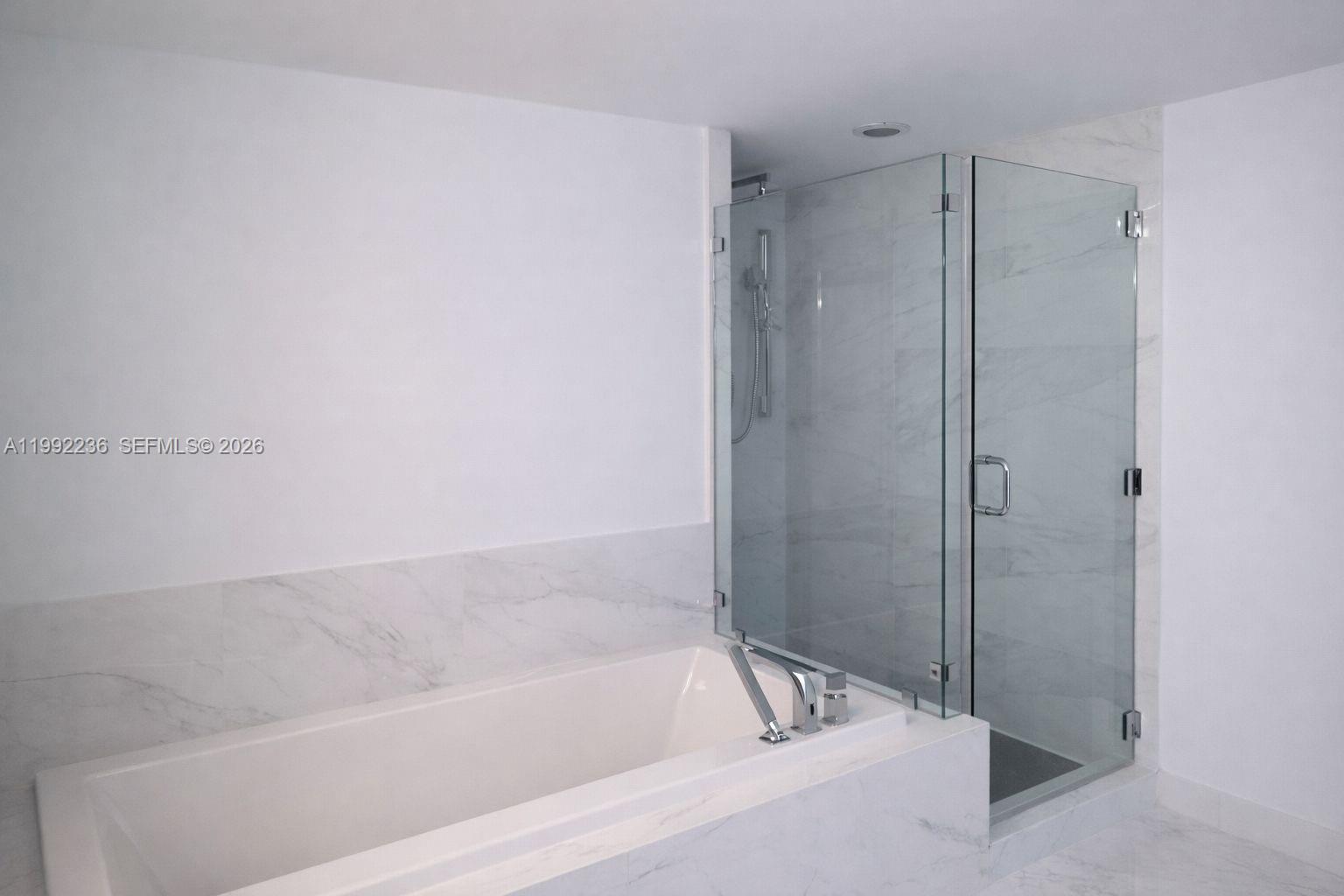 400 Sunny Isles Blvd #819, Sunny Isles Beach FL 33160