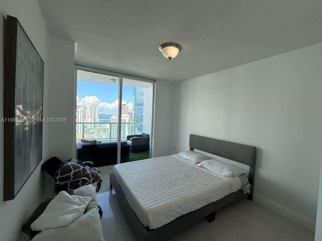 41 SE 5th St #2307, Miami FL 33131