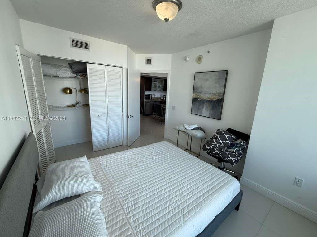 41 SE 5th St #2307, Miami FL 33131