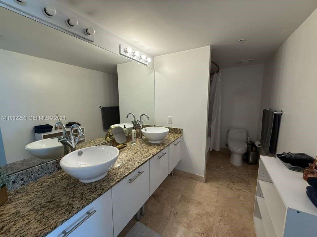 41 SE 5th St #2307, Miami FL 33131