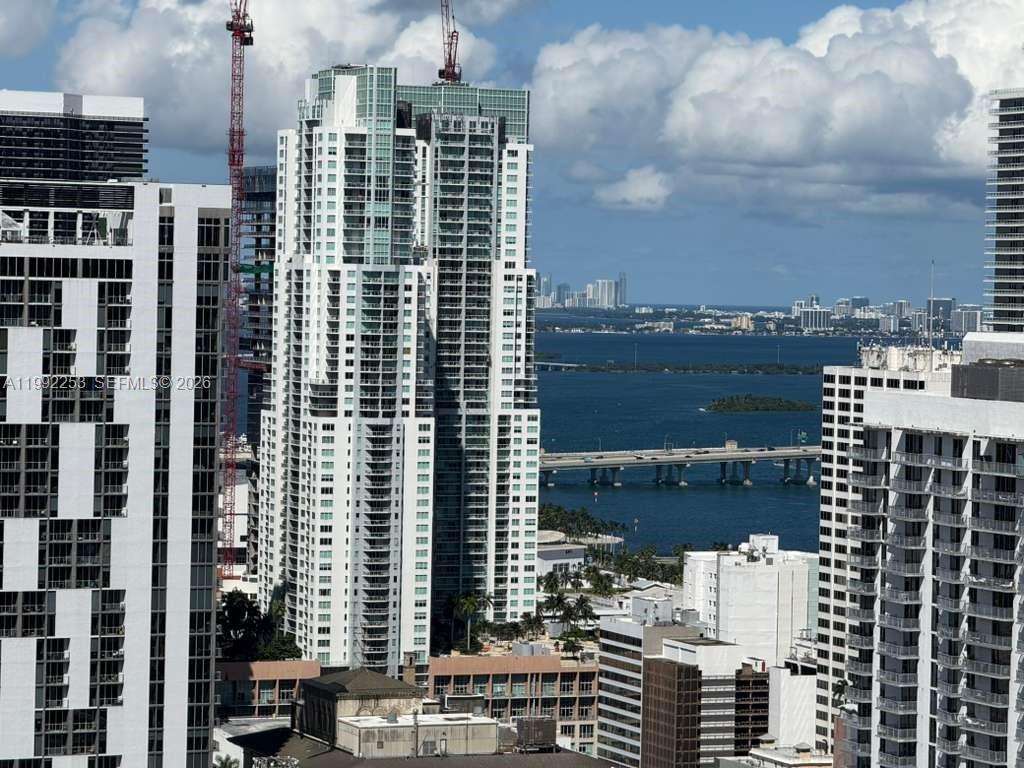 41 SE 5th St #2307, Miami FL 33131