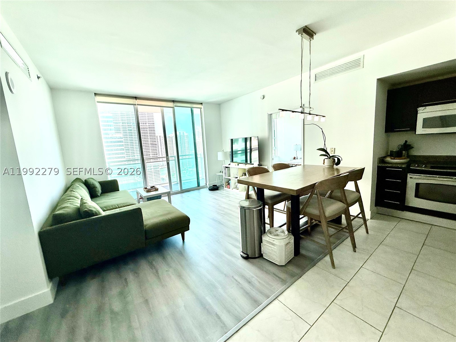 950 Brickell Bay Dr #2706, Miami FL 33131