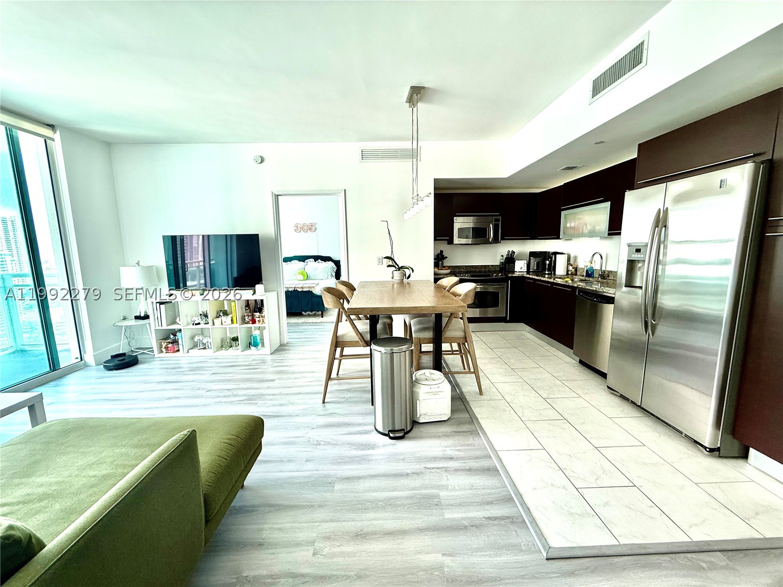 950 Brickell Bay Dr #2706, Miami FL 33131