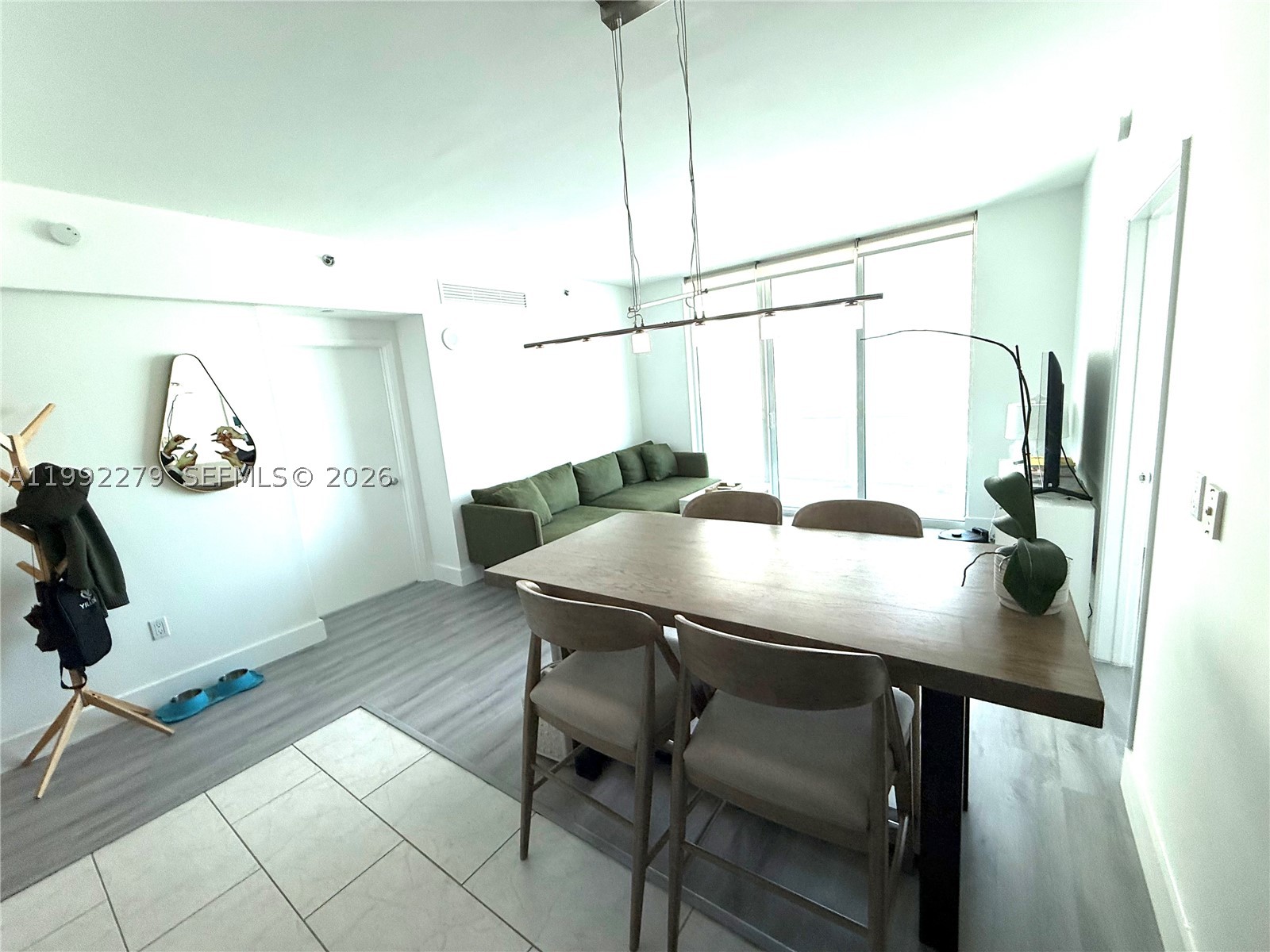 950 Brickell Bay Dr #2706, Miami FL 33131