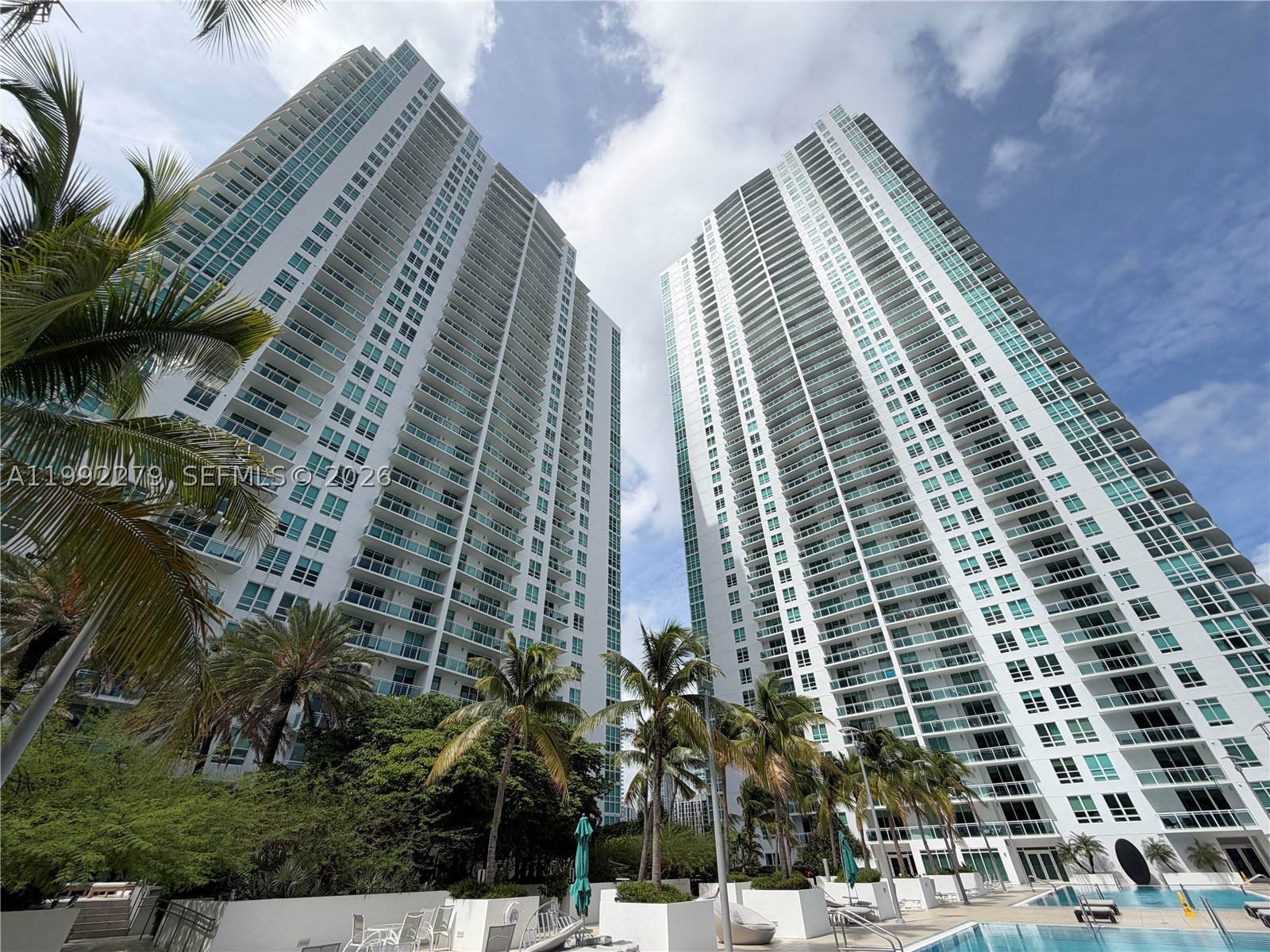 950 Brickell Bay Dr #2706, Miami FL 33131