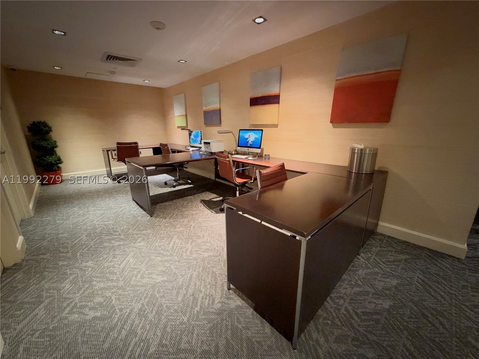 950 Brickell Bay Dr #2706, Miami FL 33131