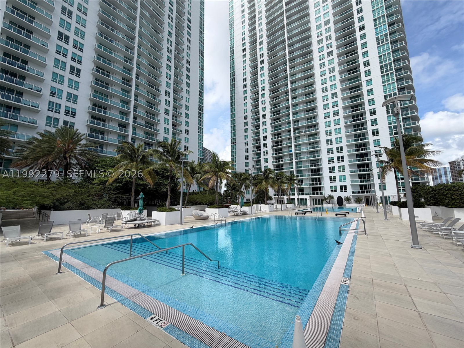 950 Brickell Bay Dr #2706, Miami FL 33131