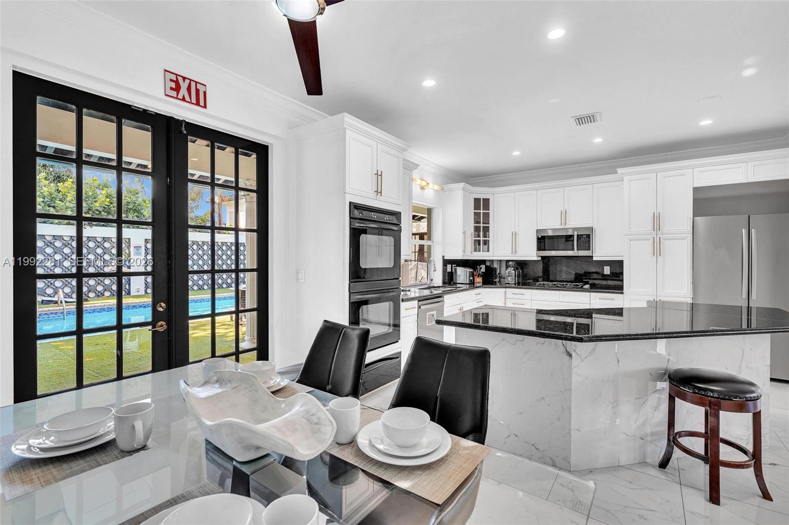 472 Sunset Dr, Hallandale Beach FL 33009