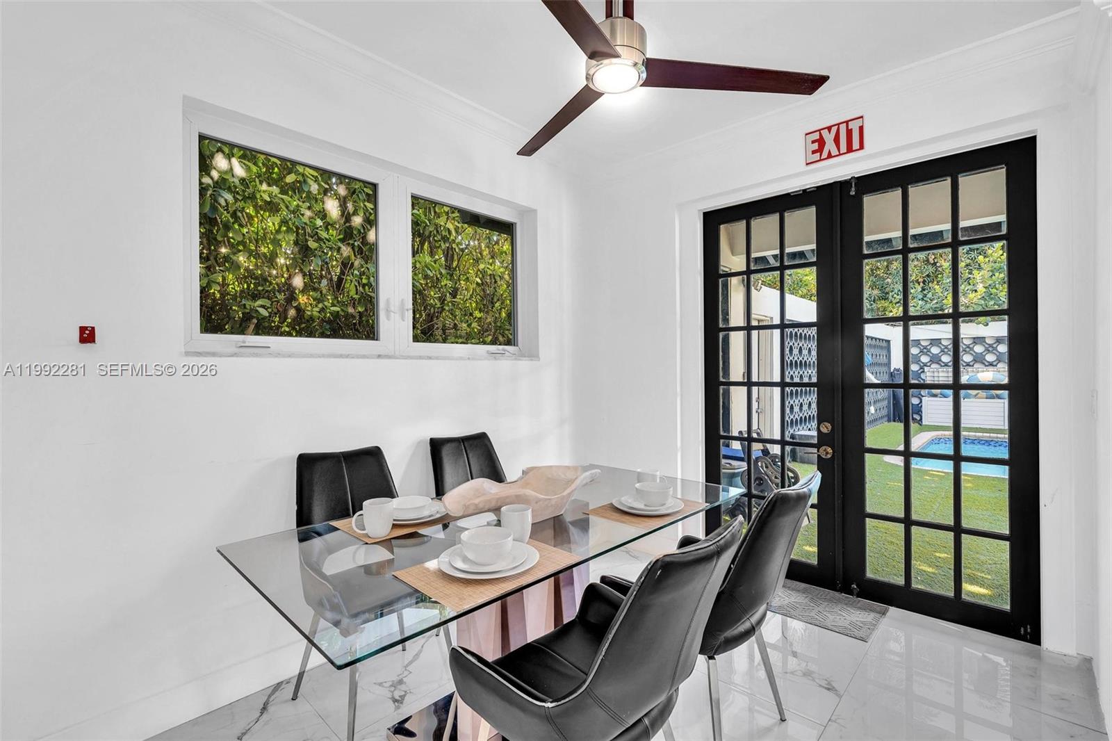 472 Sunset Dr, Hallandale Beach FL 33009