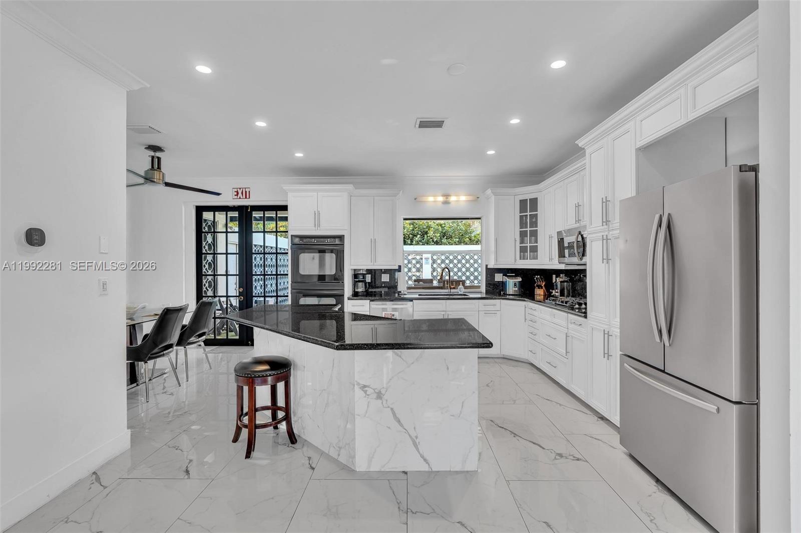 472 Sunset Dr, Hallandale Beach FL 33009