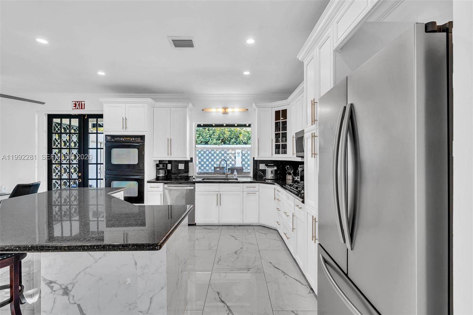 472 Sunset Dr, Hallandale Beach FL 33009