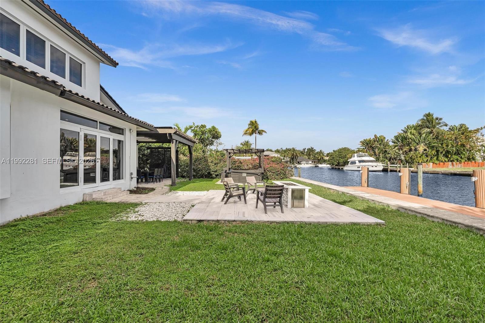 472 Sunset Dr, Hallandale Beach FL 33009