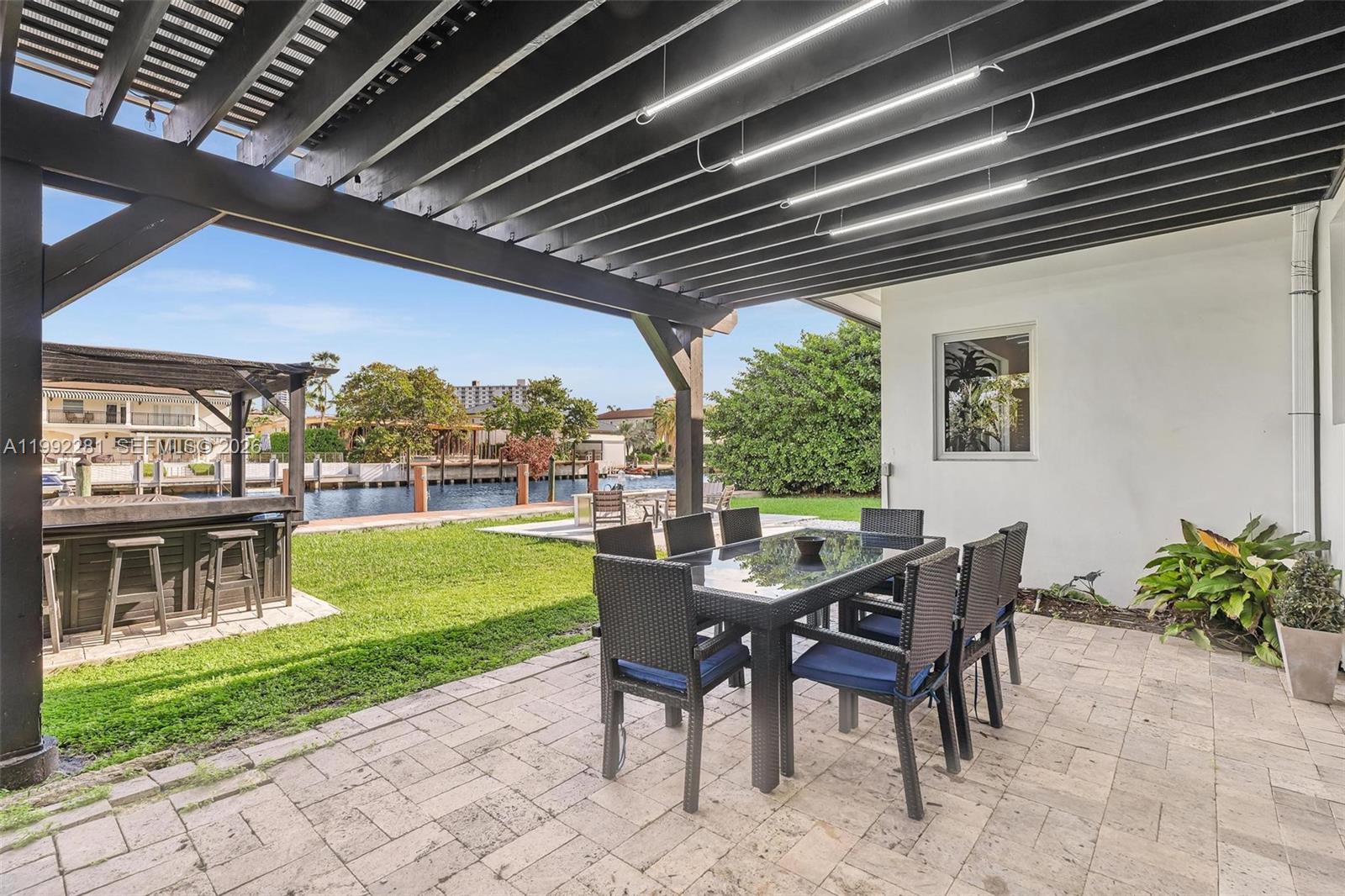 472 Sunset Dr, Hallandale Beach FL 33009