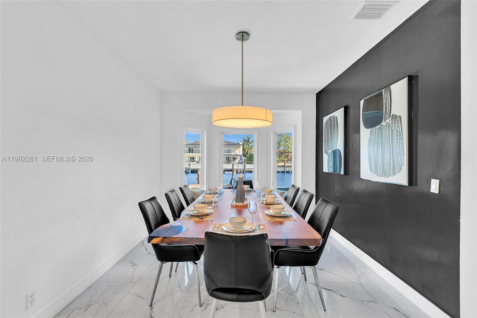 472 Sunset Dr, Hallandale Beach FL 33009
