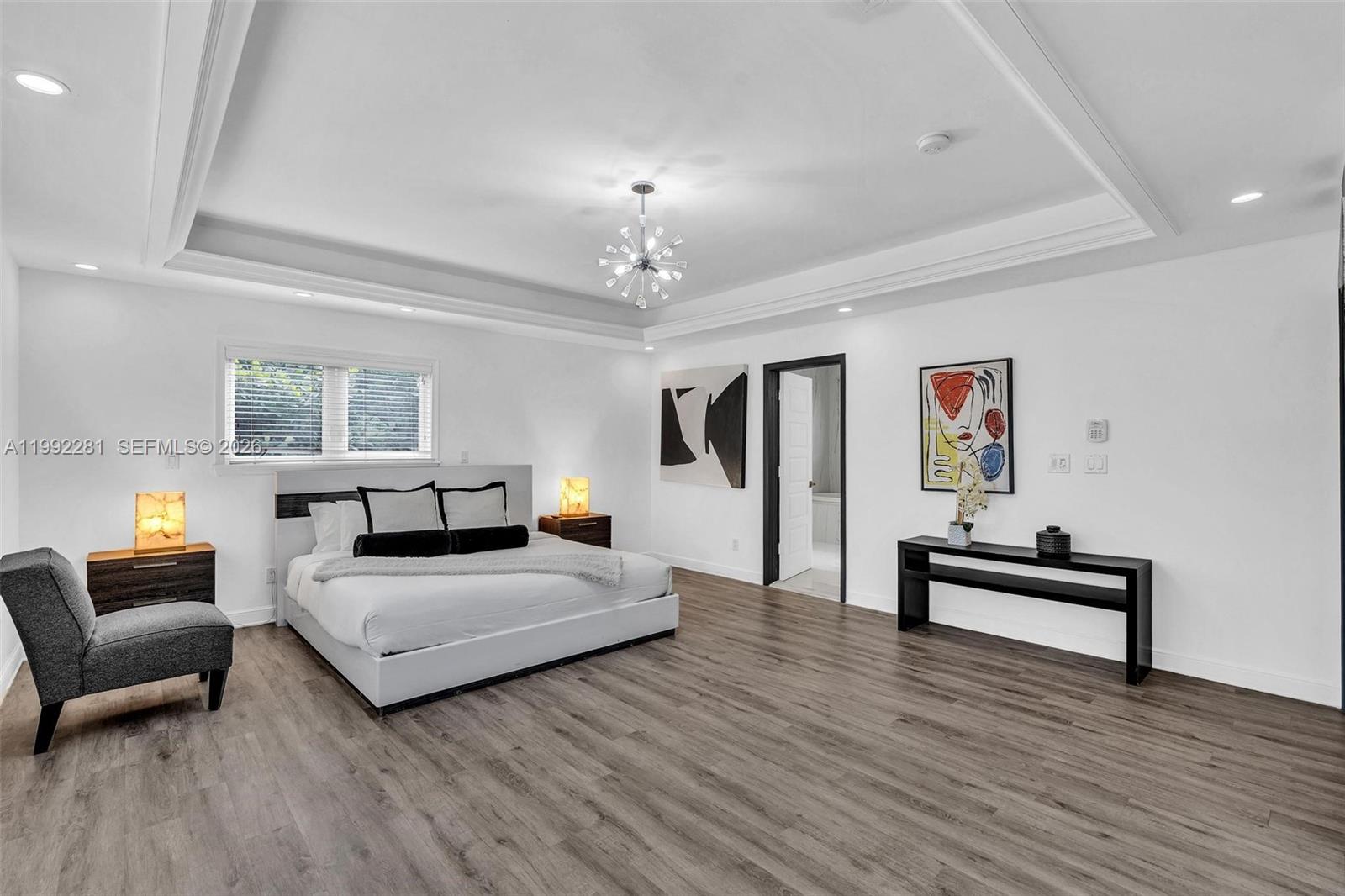 472 Sunset Dr, Hallandale Beach FL 33009