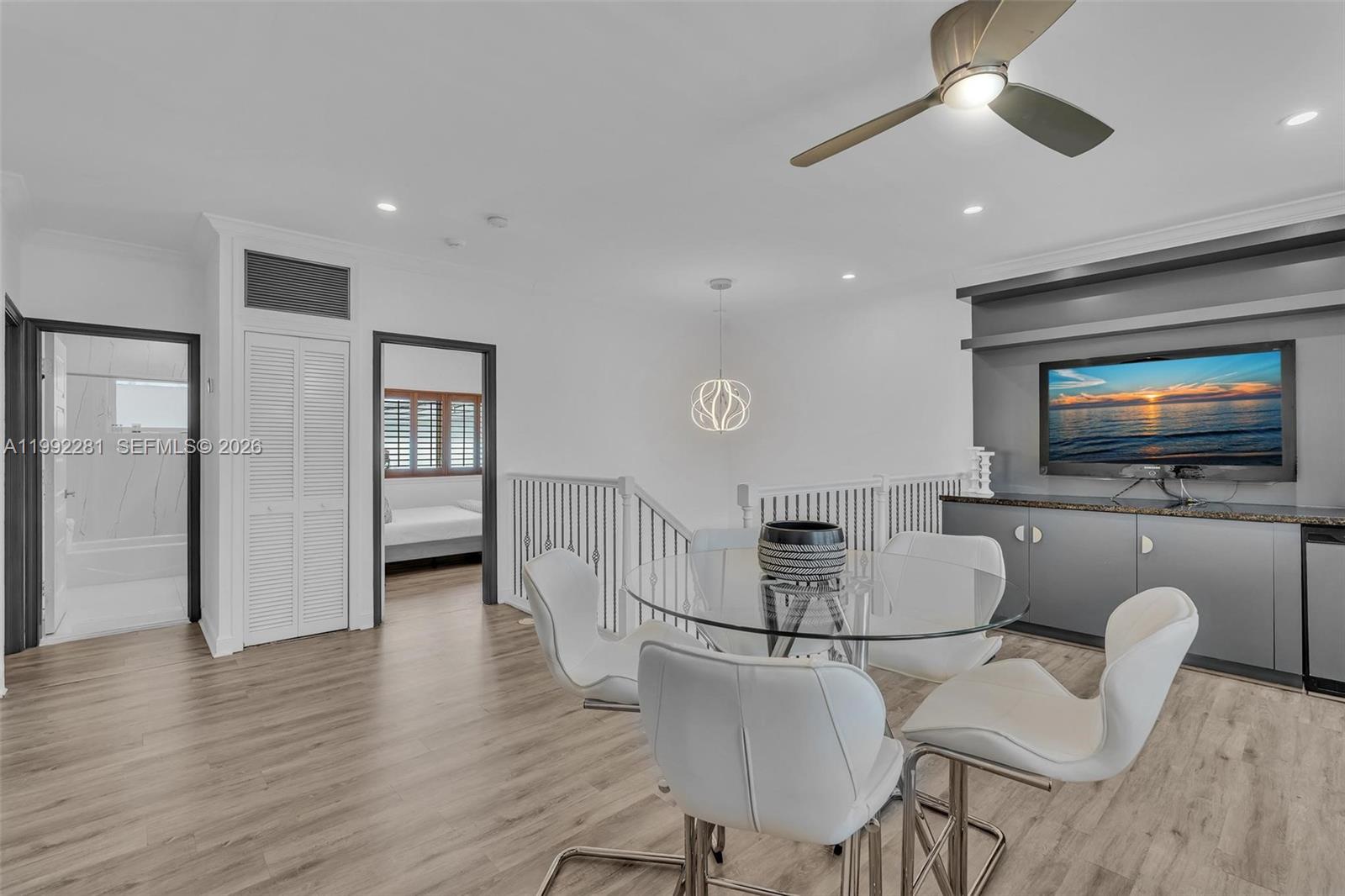 472 Sunset Dr, Hallandale Beach FL 33009