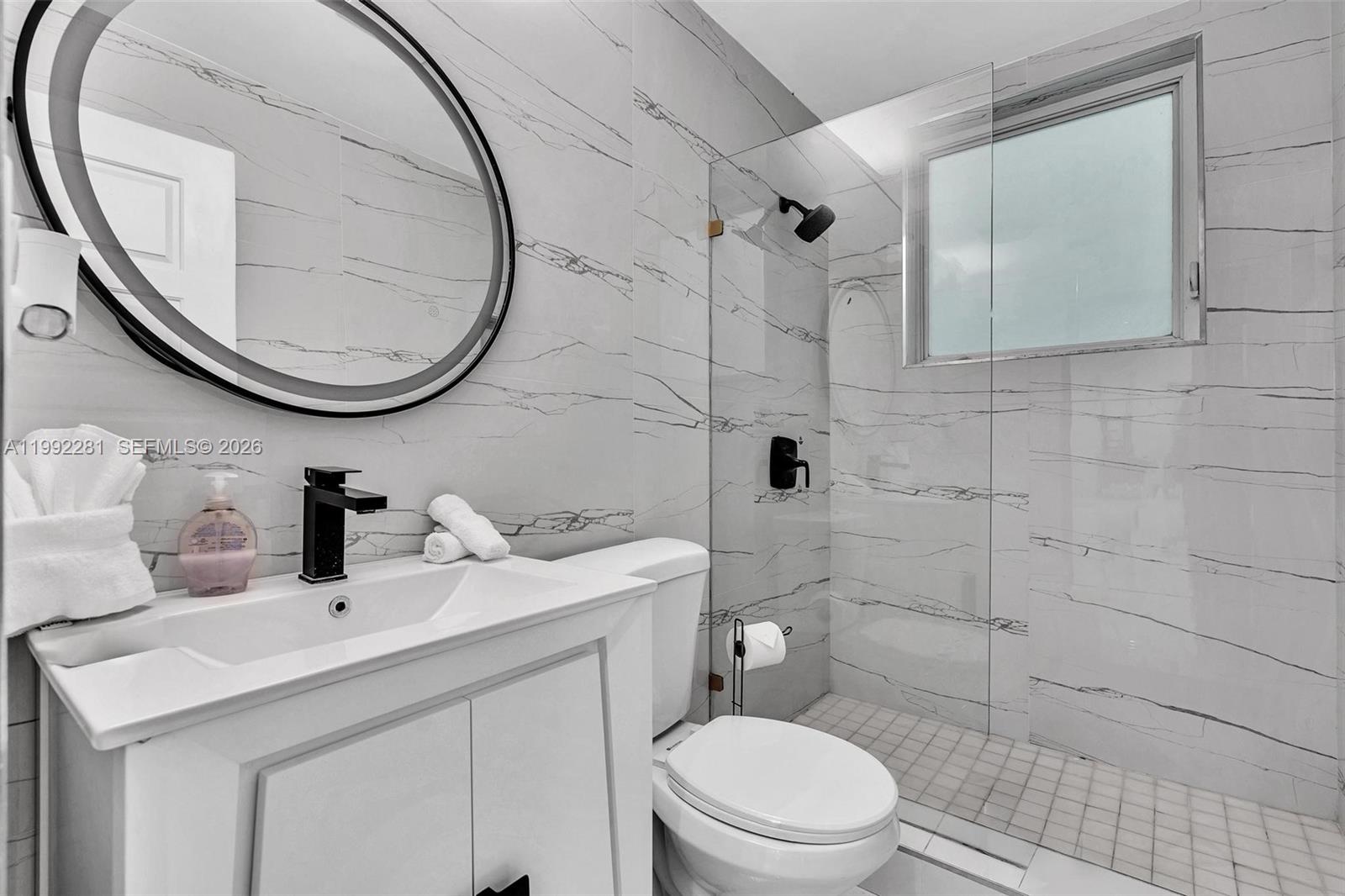 472 Sunset Dr, Hallandale Beach FL 33009