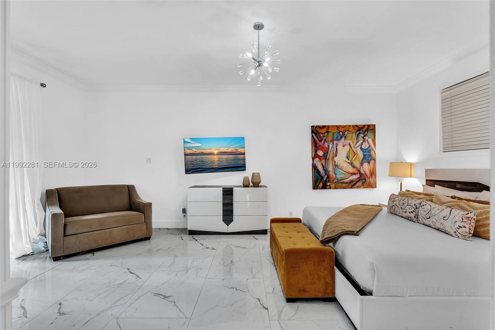 472 Sunset Dr, Hallandale Beach FL 33009