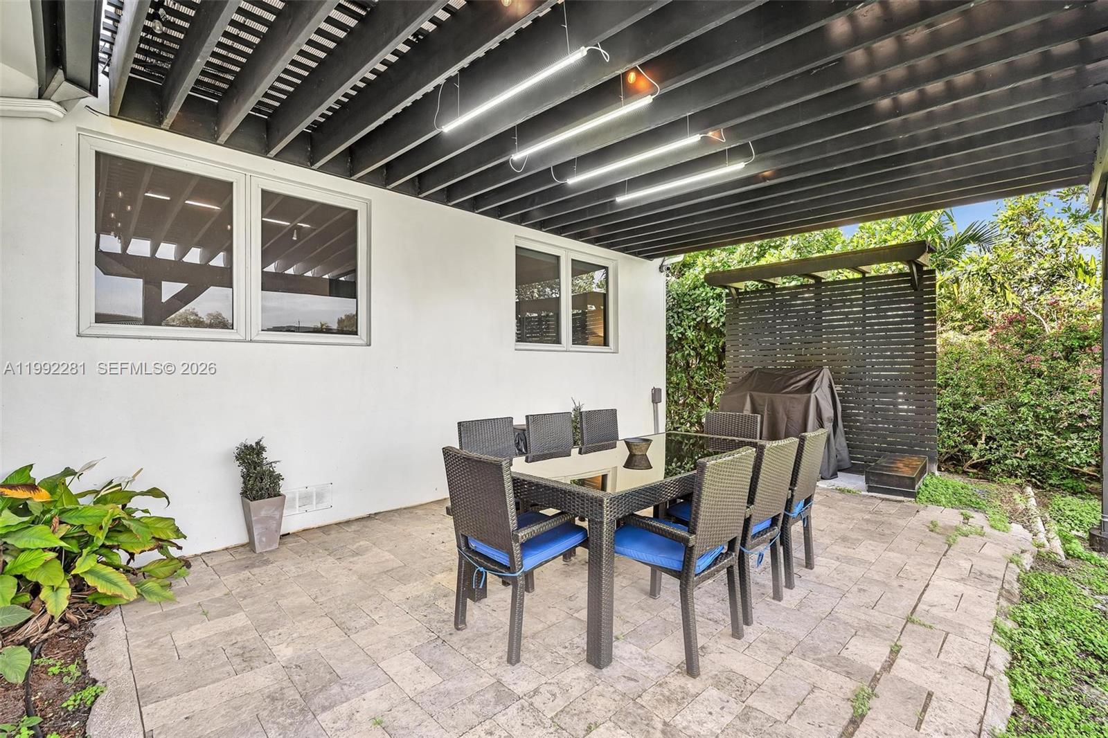 472 Sunset Dr, Hallandale Beach FL 33009