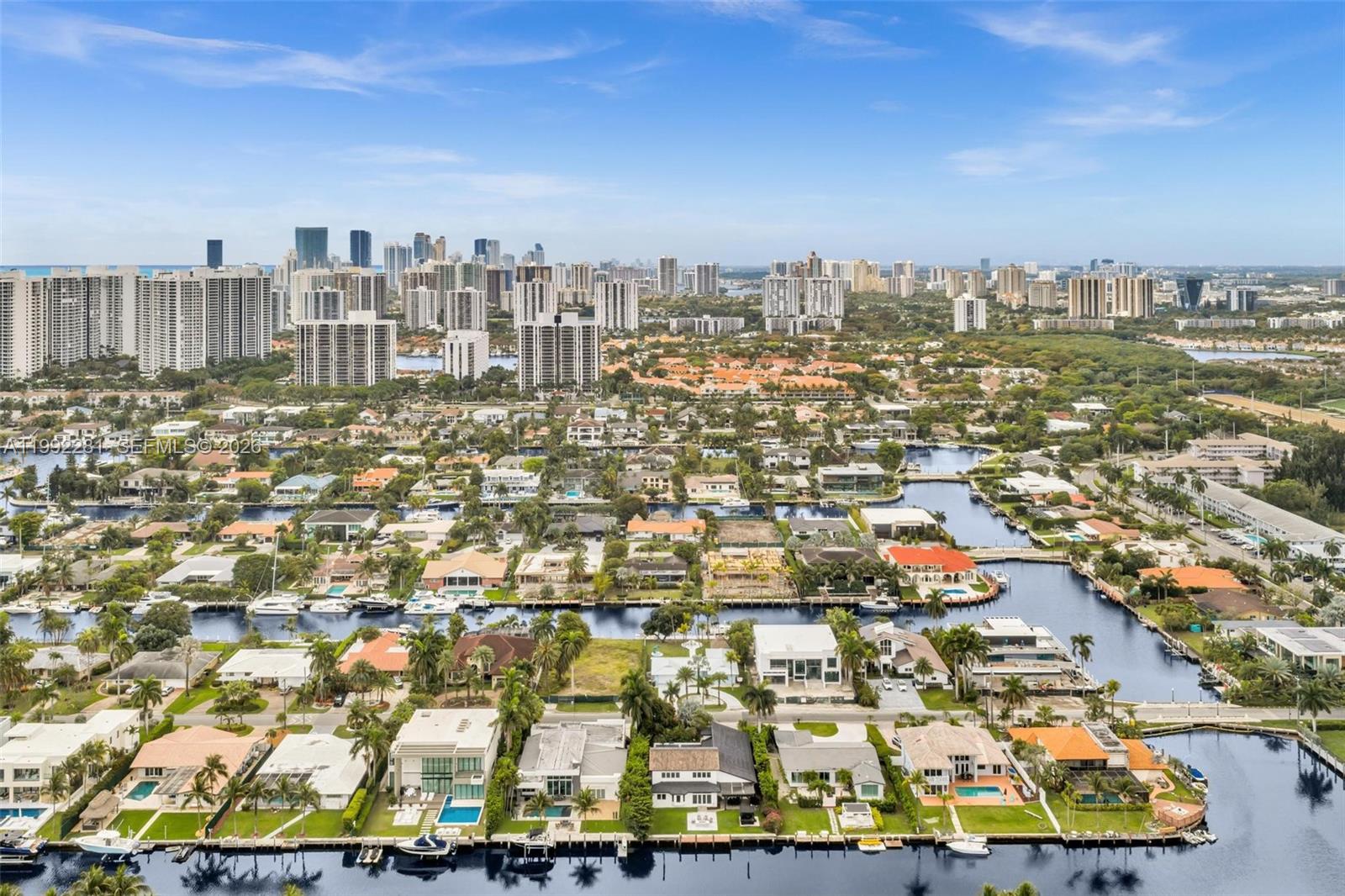 472 Sunset Dr, Hallandale Beach FL 33009