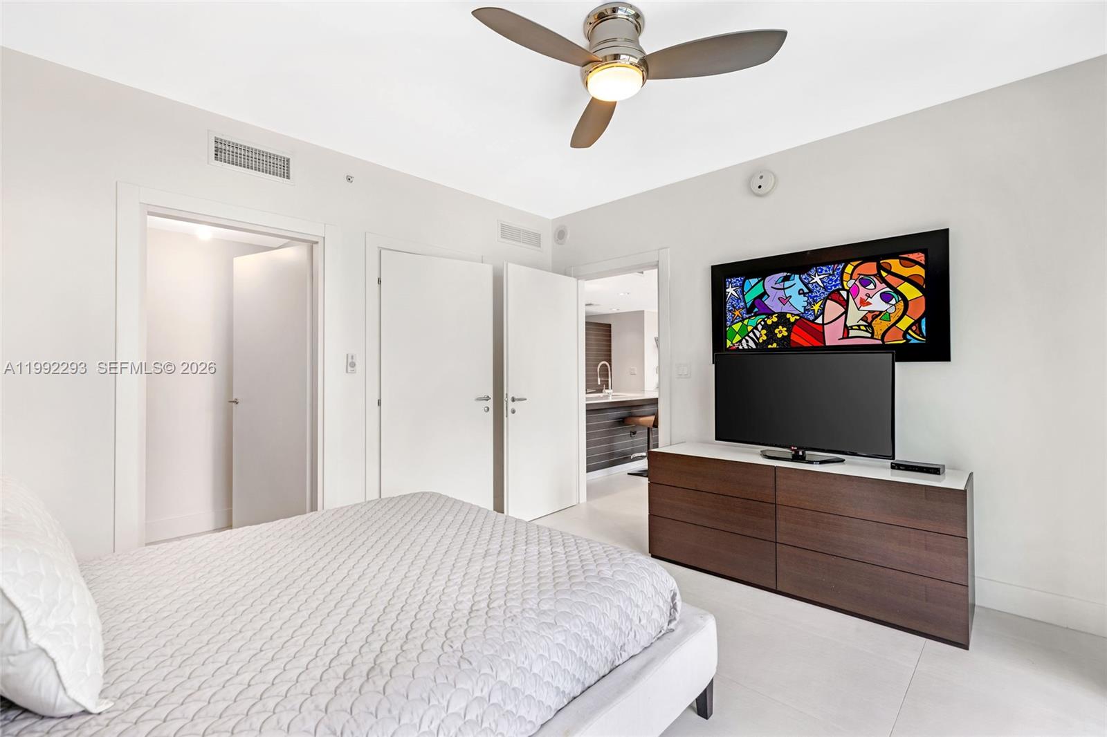 200 Biscayne Boulevard Way #504, Miami FL 33131