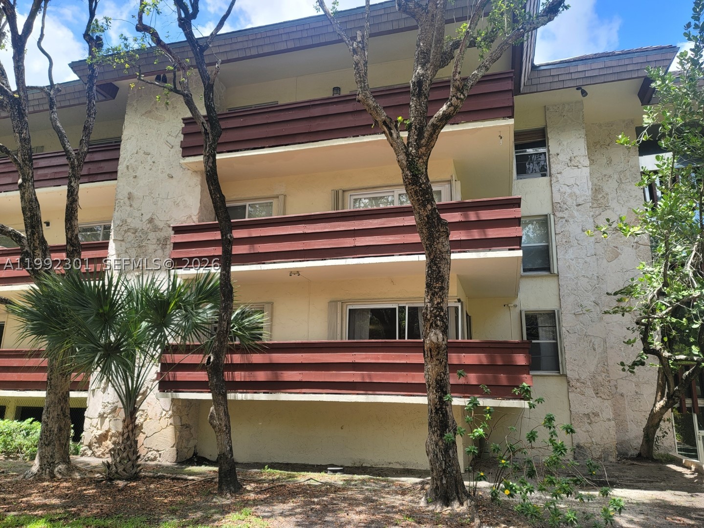 1205 Mariposa Ave #206, Coral Gables FL 33146