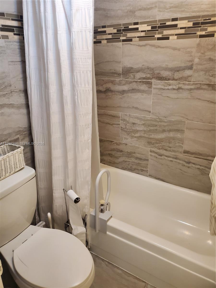 1205 Mariposa Ave #206, Coral Gables FL 33146