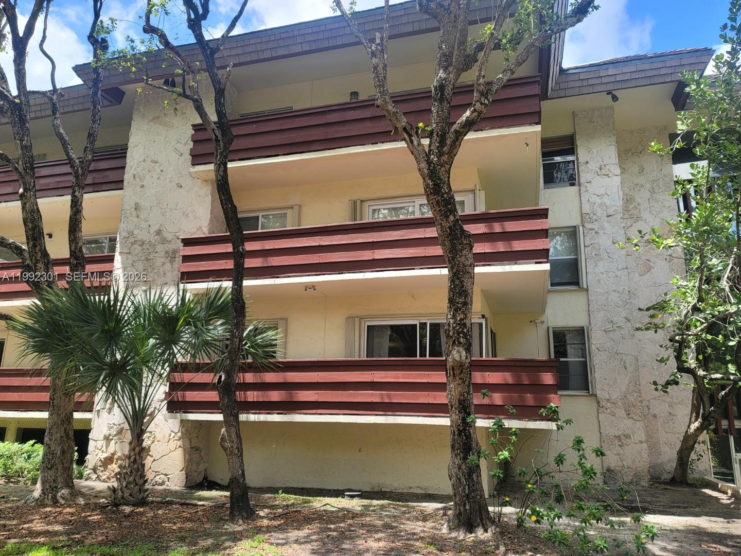 1205 Mariposa Ave #206, Coral Gables FL 33146