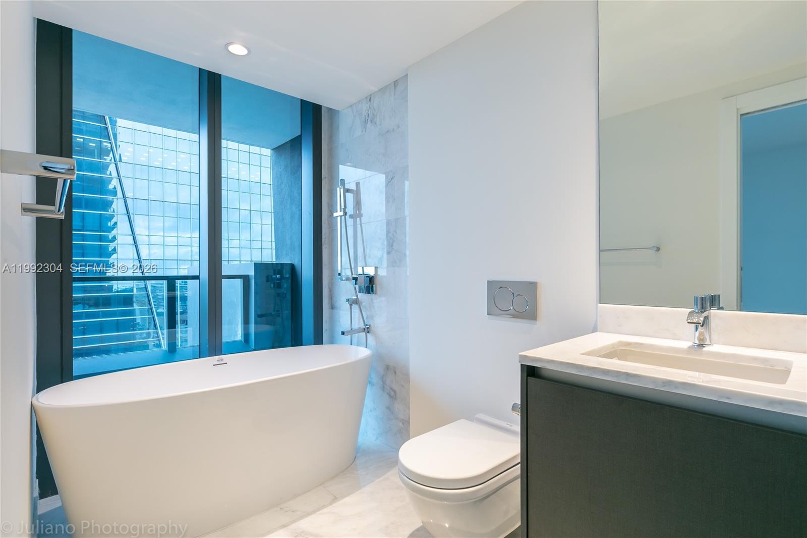 1451 Brickell Ave #905, Miami FL 33131