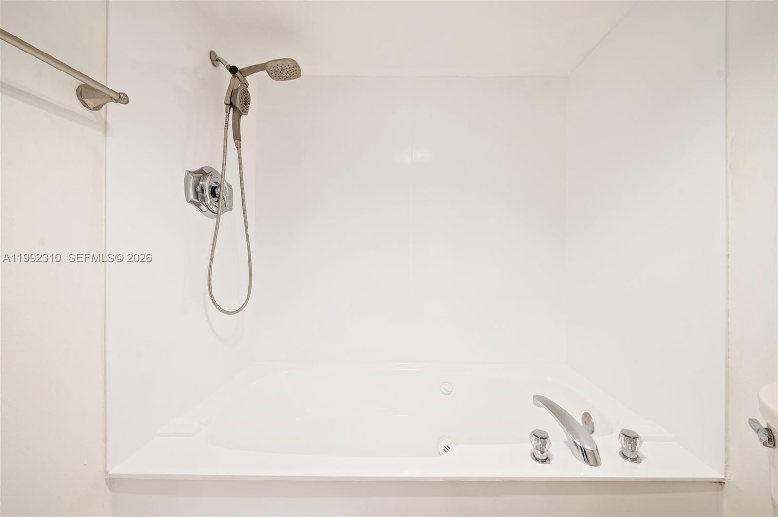 520 Brickell Key Dr #A1712, Miami FL 33131